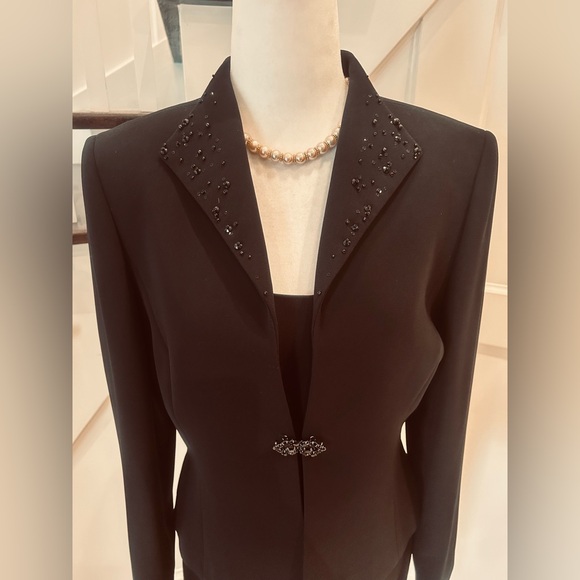 TAHARI 2-Piece Formal Dress Suit, Black Size 8 - Picture 9 of 13